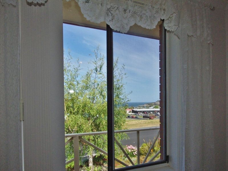 1/10 Opal Drive, Blackmans Bay TAS 7052