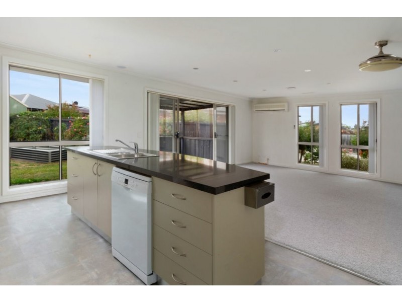 1/15 Bonsai Place, Margate TAS 7054