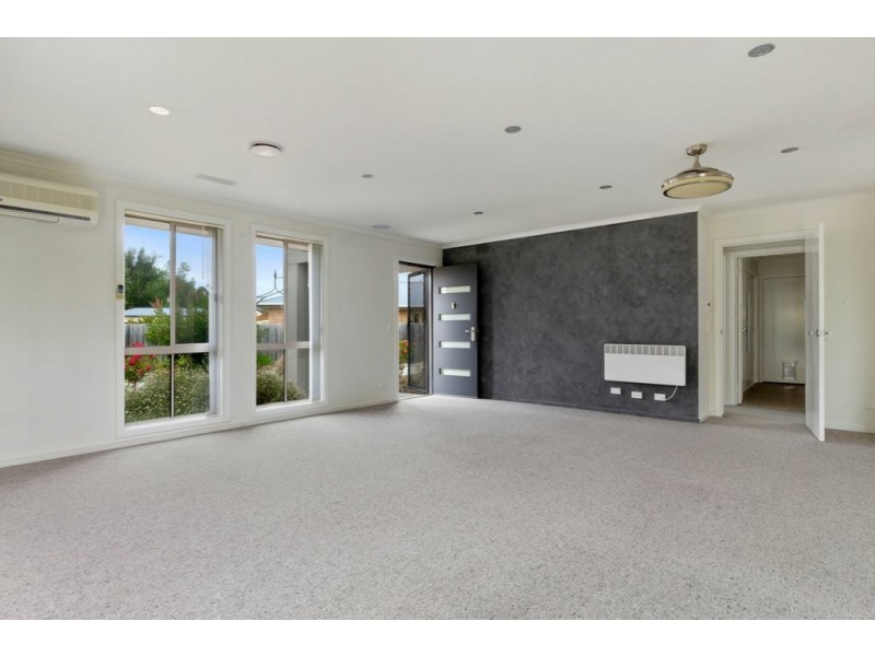 1/15 Bonsai Place, Margate TAS 7054