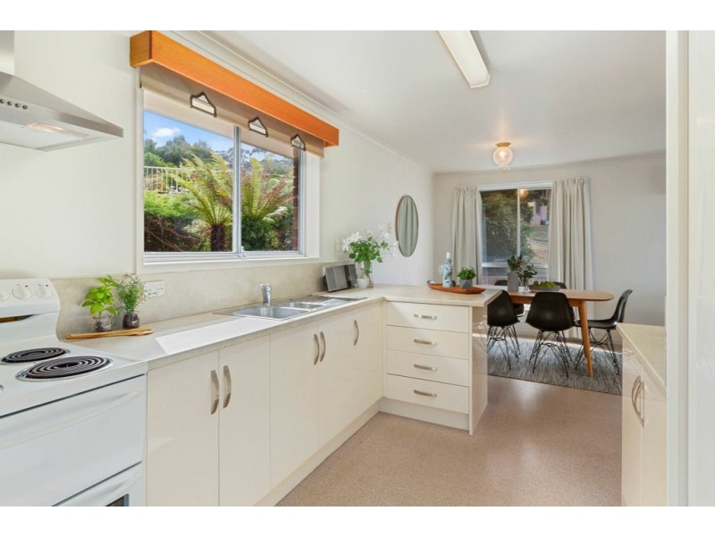 40 Tingira Road, Blackmans Bay TAS 7052