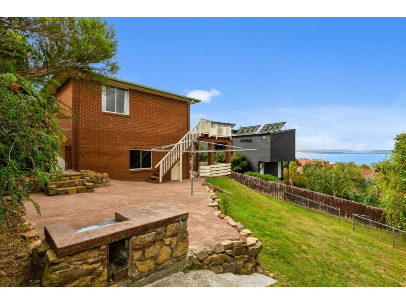 40 Tingira Road, Blackmans Bay TAS 7052