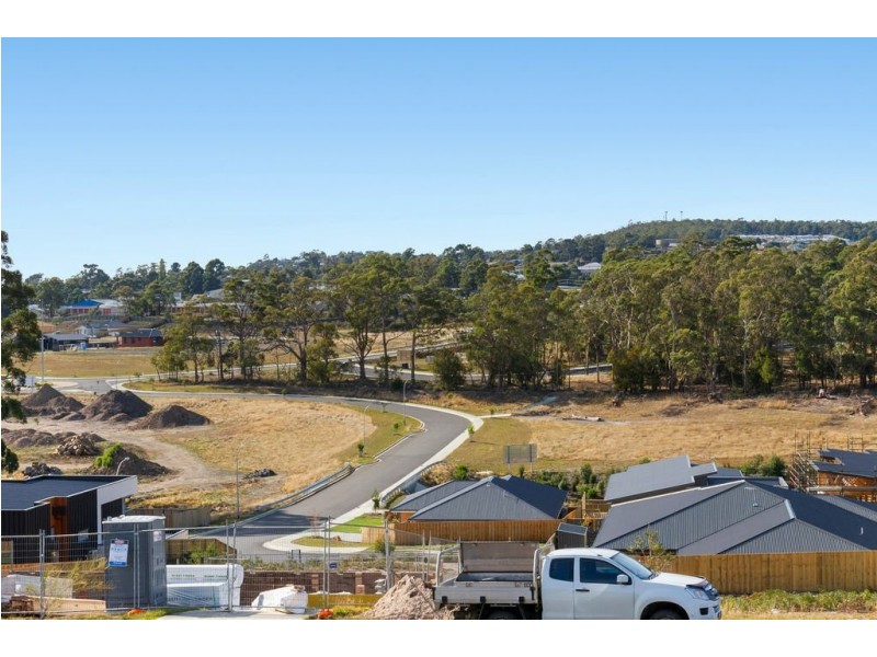 14 Reeves Crescent, Kingston TAS 7050