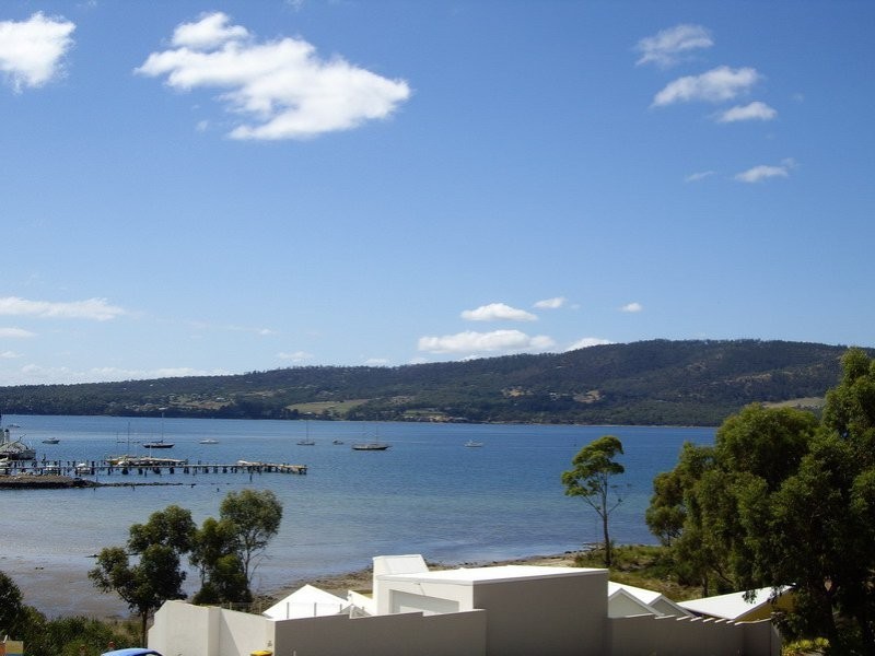 2/22 Graham Street, Electrona TAS 7054