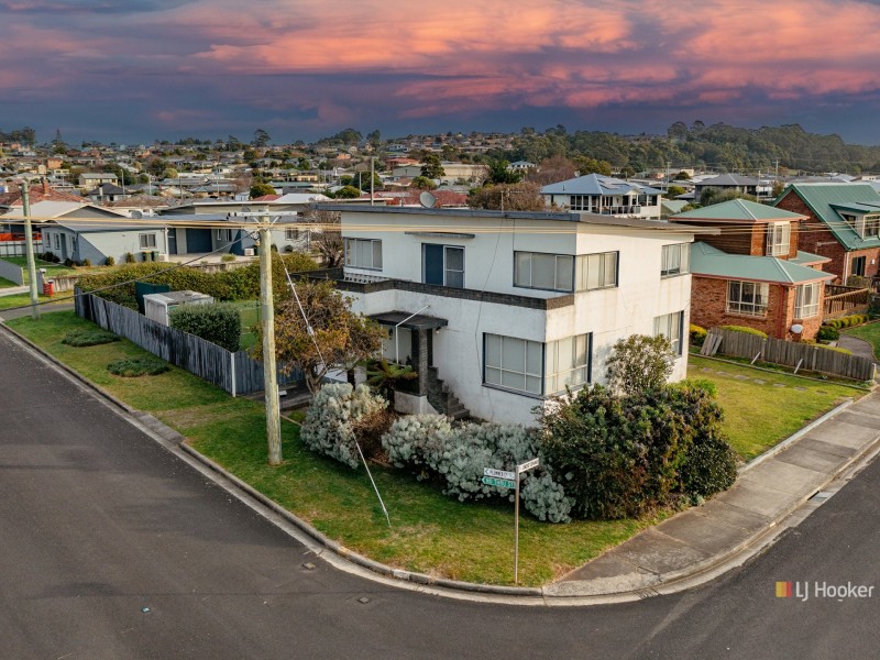 17 Somerset Esplanade, Somerset TAS 7322