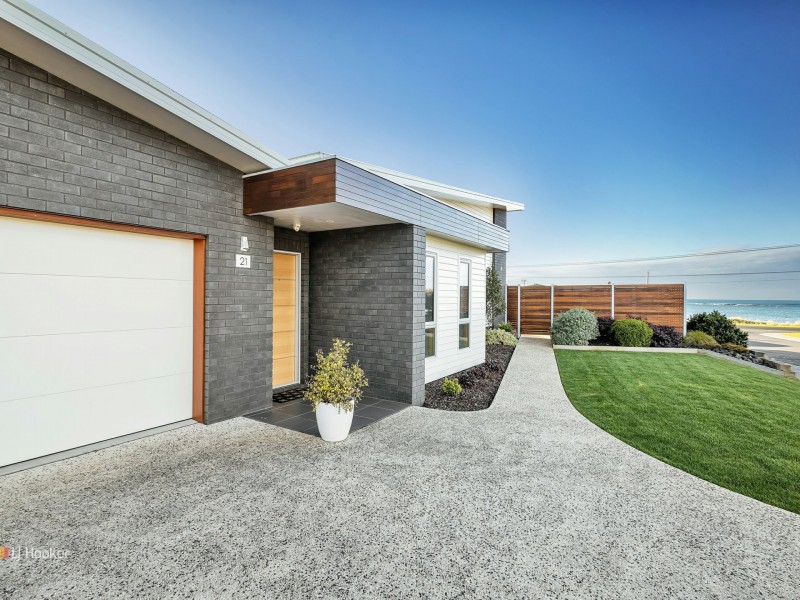 21 Bluewater Crescent, Wynyard TAS 7325