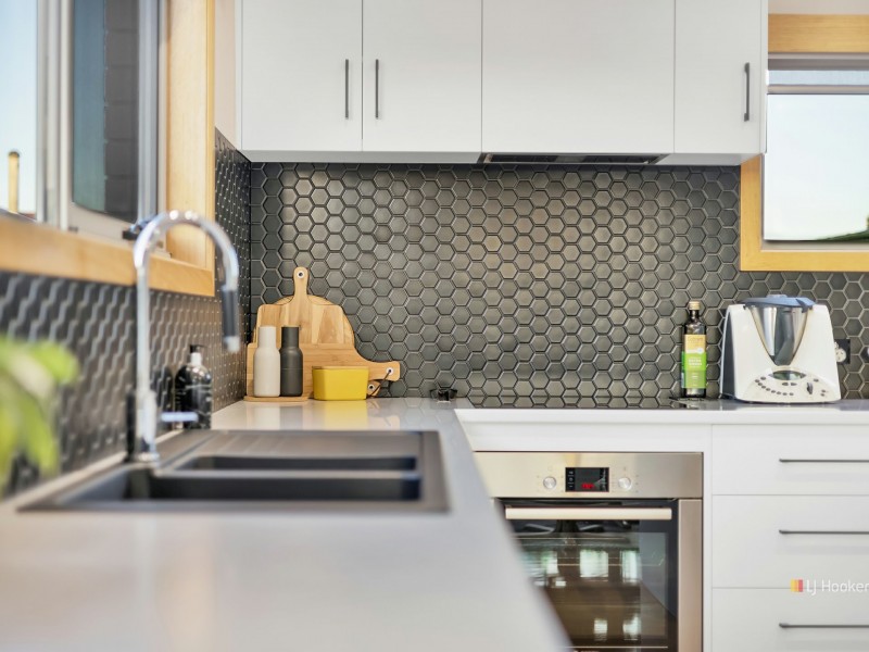 21 Bluewater Crescent, Wynyard TAS 7325