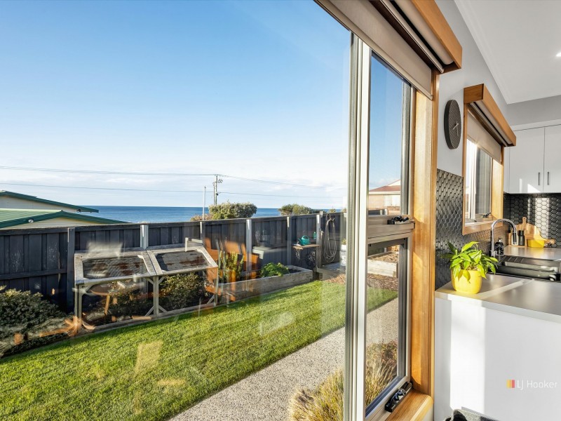 21 Bluewater Crescent, Wynyard TAS 7325