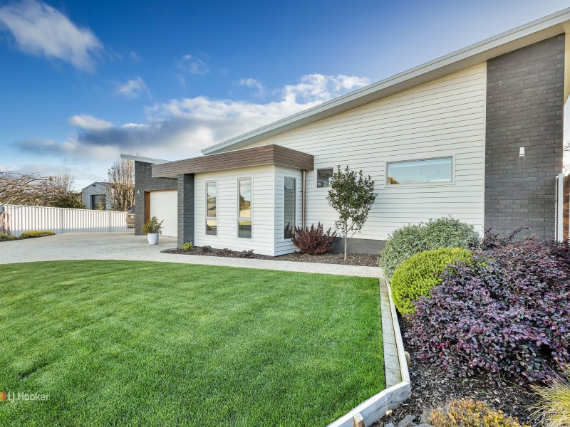 21 Bluewater Crescent, Wynyard TAS 7325