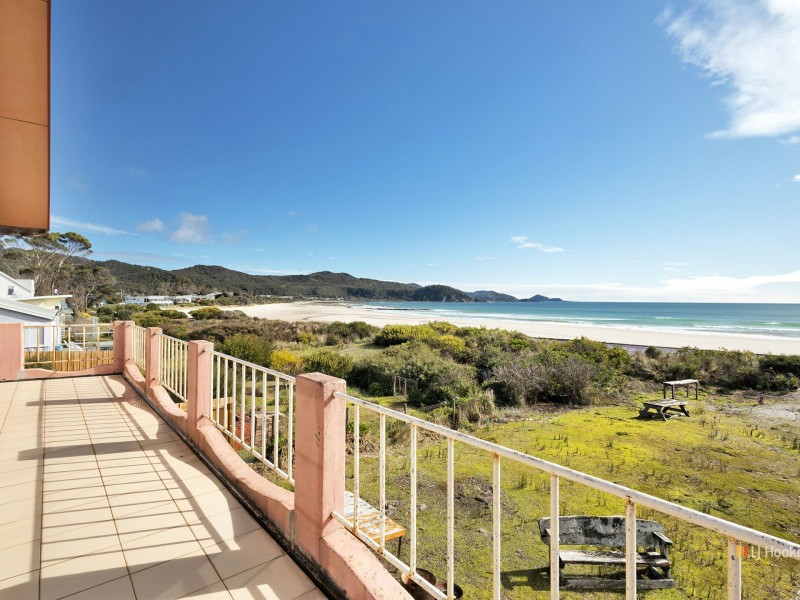 11 East Boulevard, Sisters Beach TAS 7321