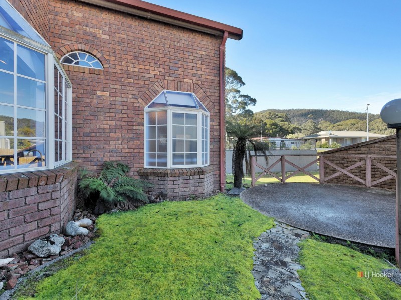 11 East Boulevard, Sisters Beach TAS 7321