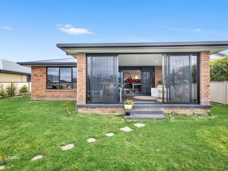 10 Sandy Crescent, Wynyard TAS 7325