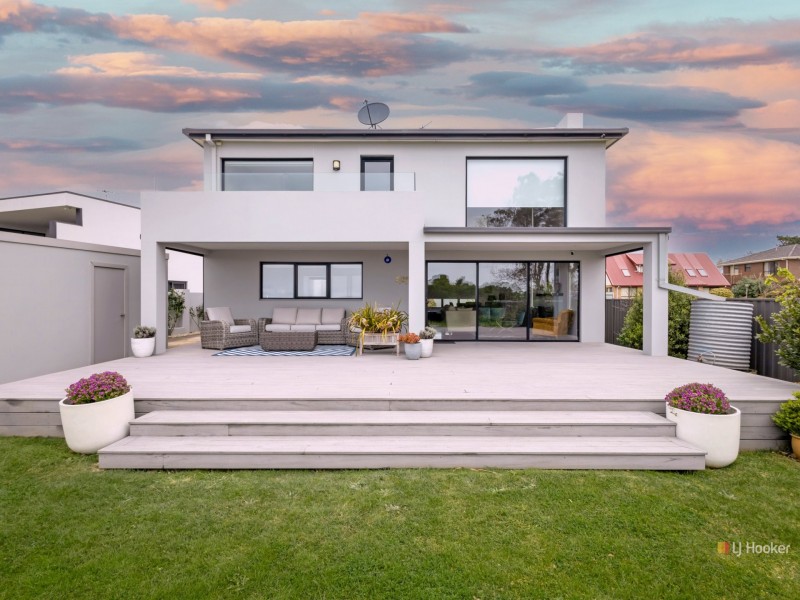 34 Old Bass Highway, Wynyard TAS 7325