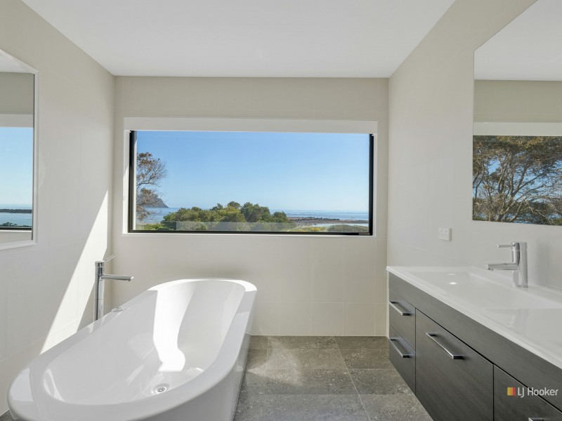 34 Old Bass Highway, Wynyard TAS 7325