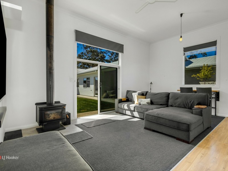 13 Moore Court, Wynyard TAS 7325