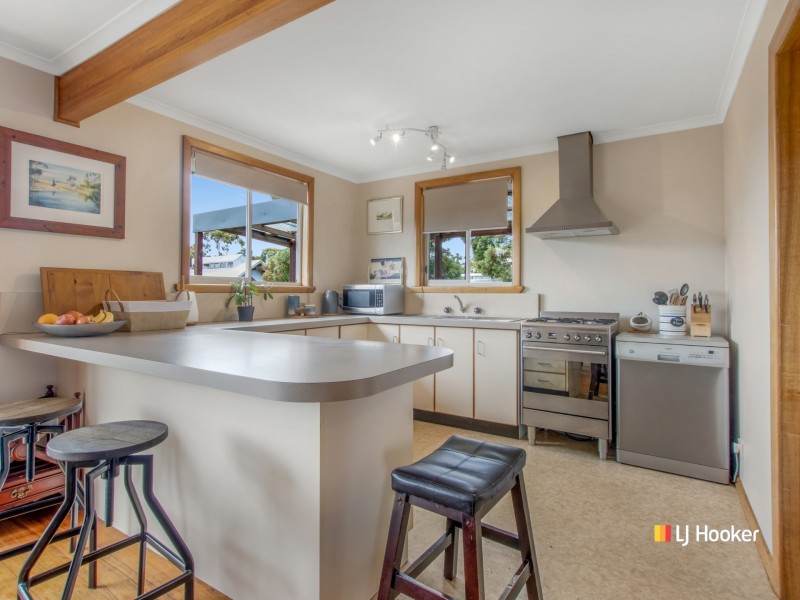 43 Irbys Circus, Sisters Beach TAS 7321