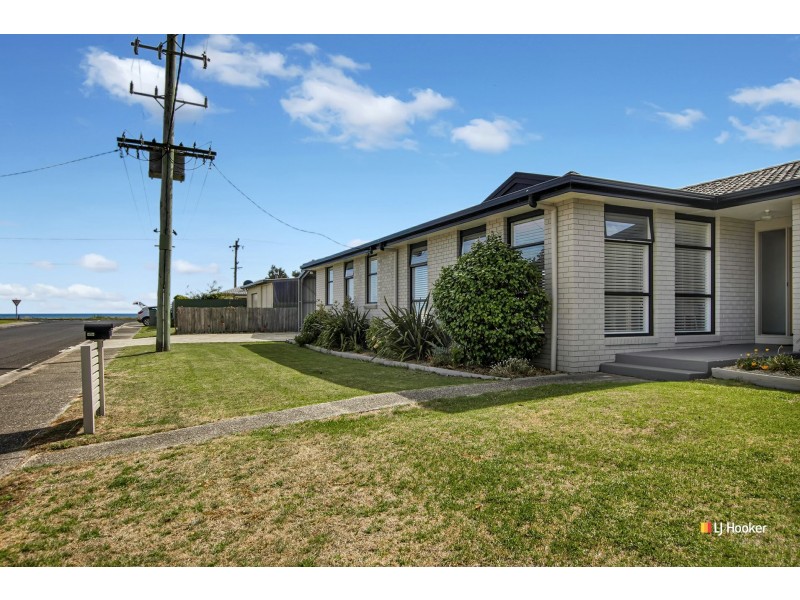37 Walker Street, Wynyard TAS 7325