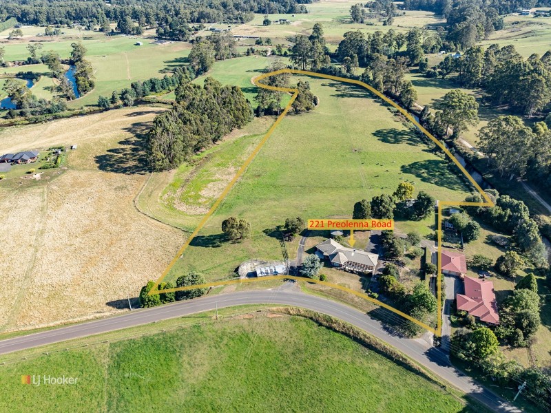 221 Preolenna Road, Flowerdale TAS 7325