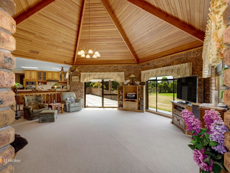 221 Preolenna Road, Flowerdale TAS 7325