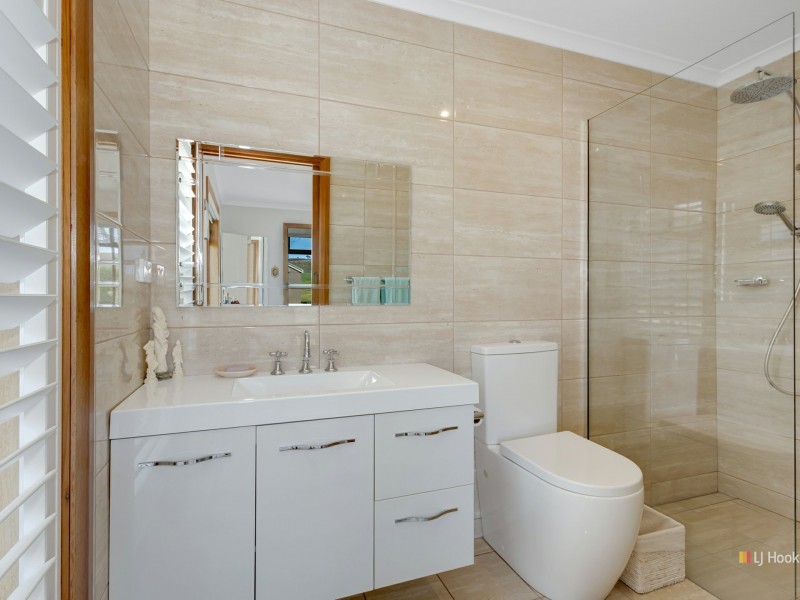 221 Preolenna Road, Flowerdale TAS 7325