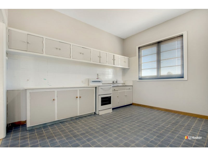 64 Saunders Street, Wynyard TAS 7325