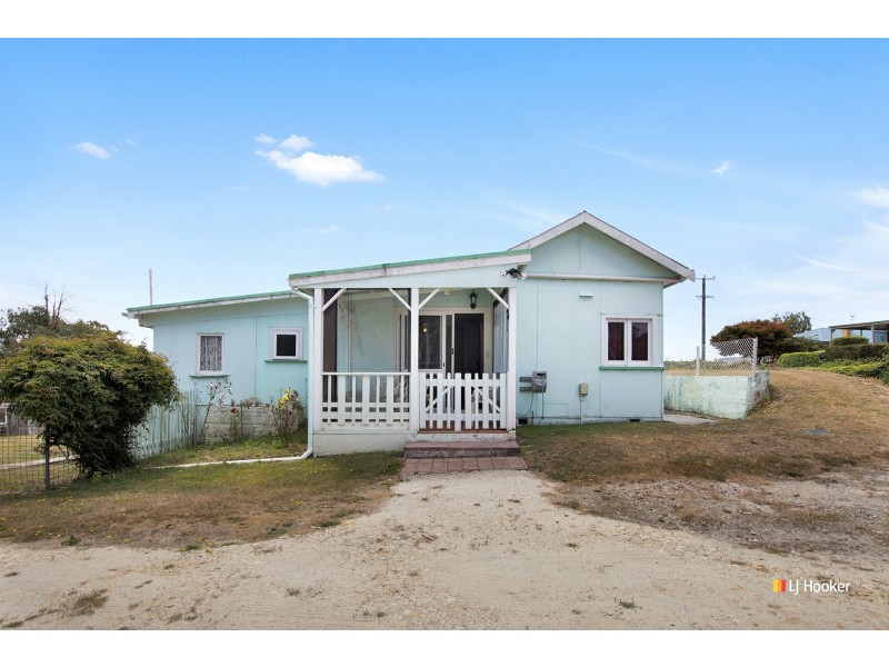 234 Murchison Highway, Somerset TAS 7322