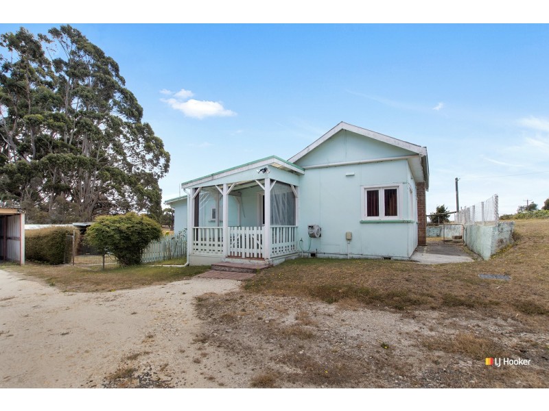 234 Murchison Highway, Somerset TAS 7322