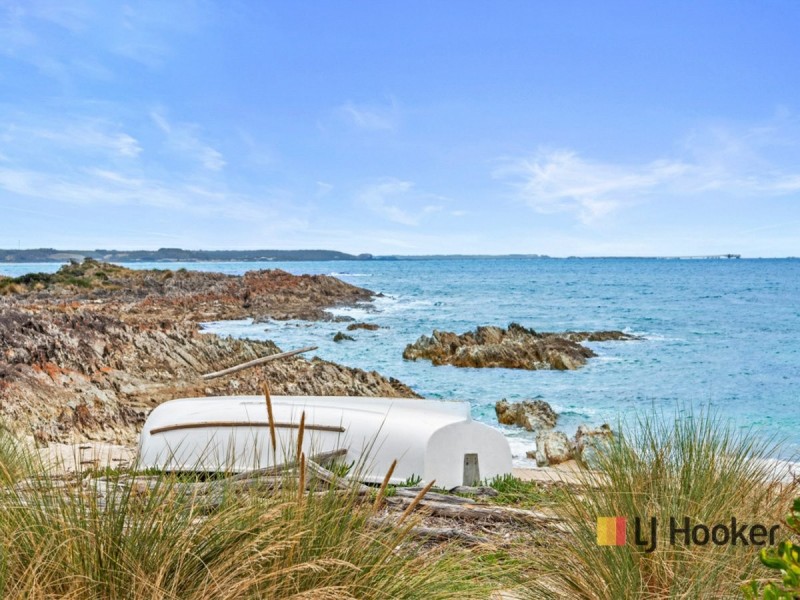 16 Gull Street, Rocky Cape TAS 7321