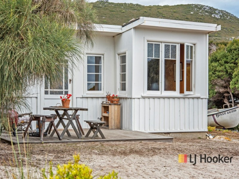 16 Gull Street, Rocky Cape TAS 7321