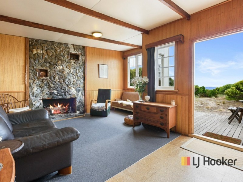 16 Gull Street, Rocky Cape TAS 7321
