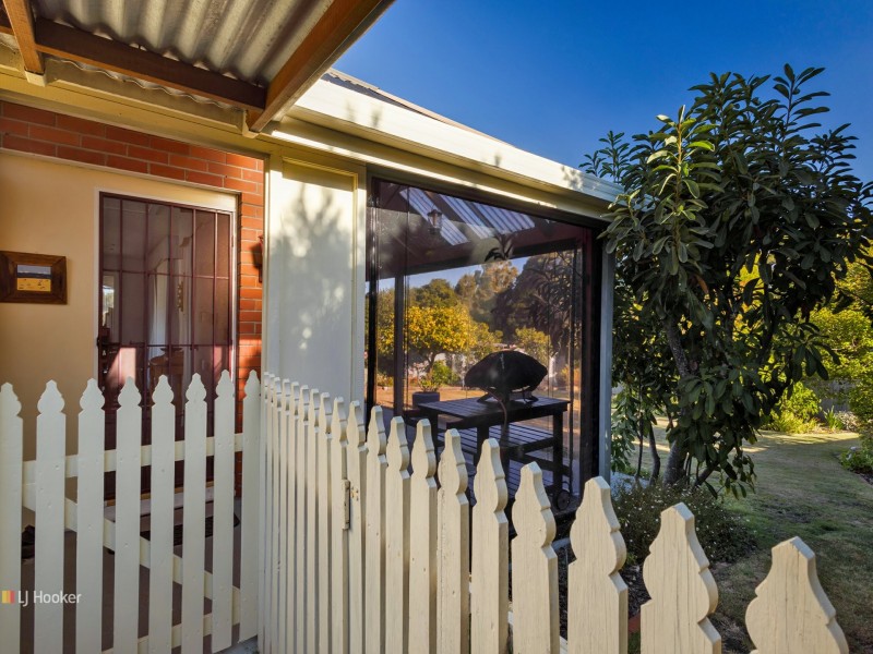 98 Inglis Street, Wynyard TAS 7325