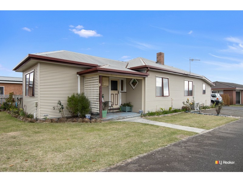 1/9 Cardigan Street, Somerset TAS 7322