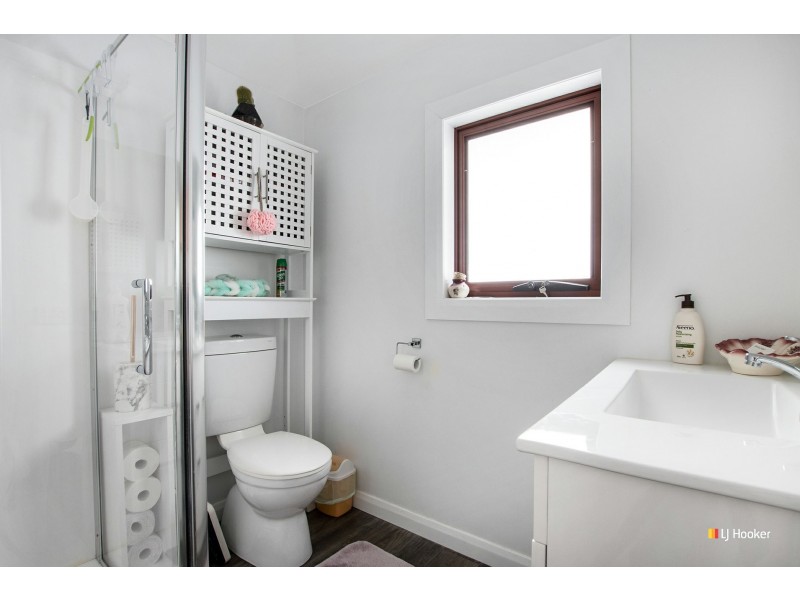 1/9 Cardigan Street, Somerset TAS 7322