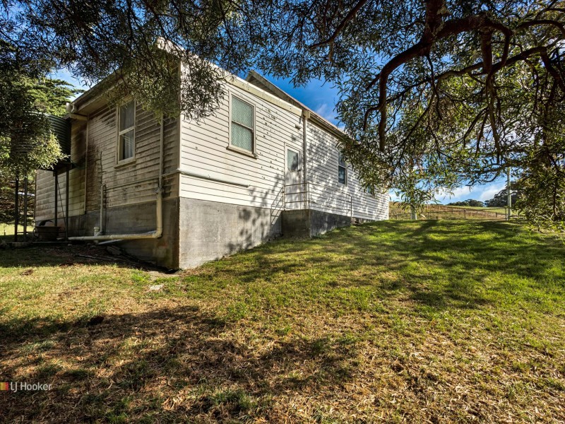 17795 Bass Highway, Sisters Creek TAS 7325