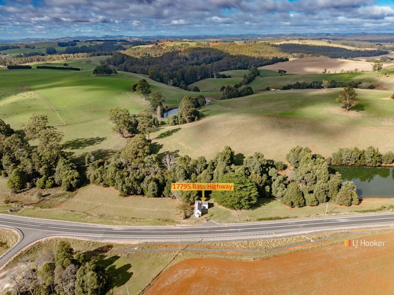 17795 Bass Highway, Sisters Creek TAS 7325