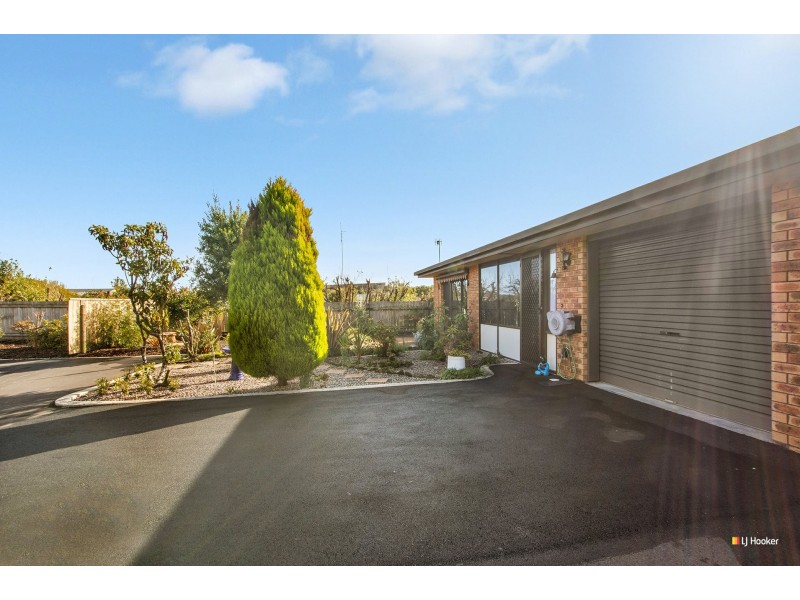 Unit 1/18a Hogg Street, Wynyard TAS 7325