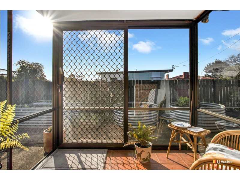 Unit 1/18a Hogg Street, Wynyard TAS 7325