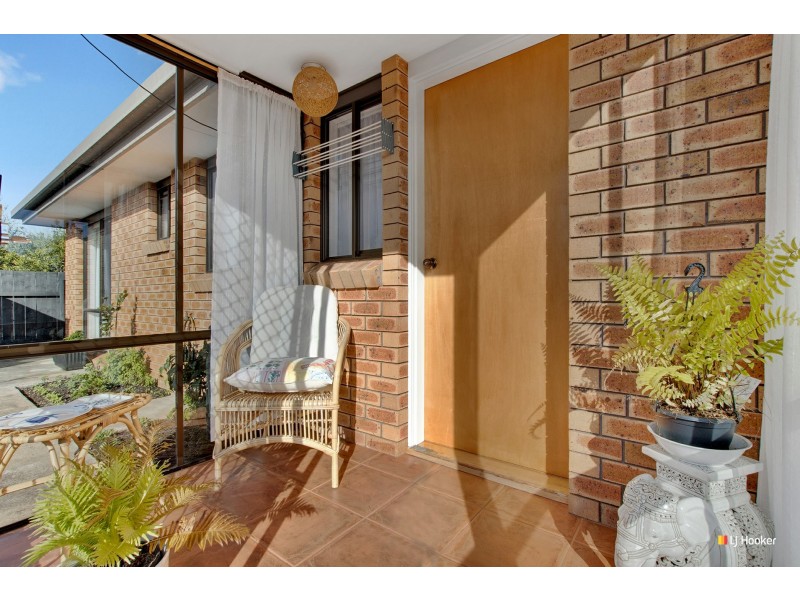 Unit 1/18a Hogg Street, Wynyard TAS 7325