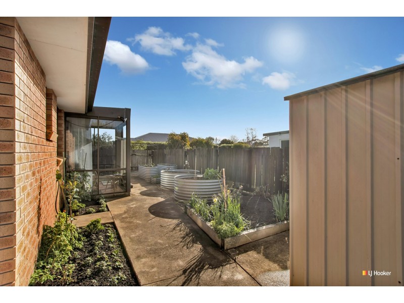 Unit 1/18a Hogg Street, Wynyard TAS 7325