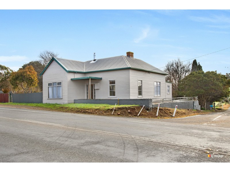 16820 Bass Highway, Flowerdale TAS 7325
