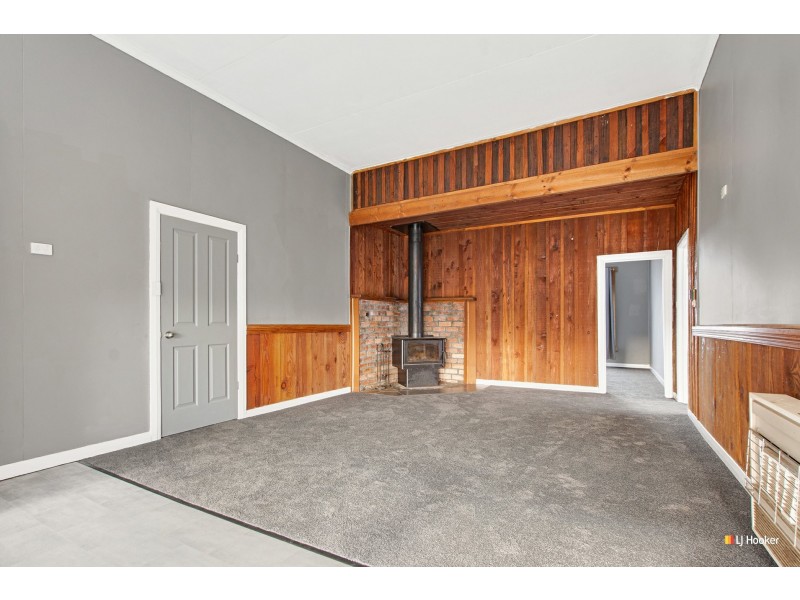 16820 Bass Highway, Flowerdale TAS 7325