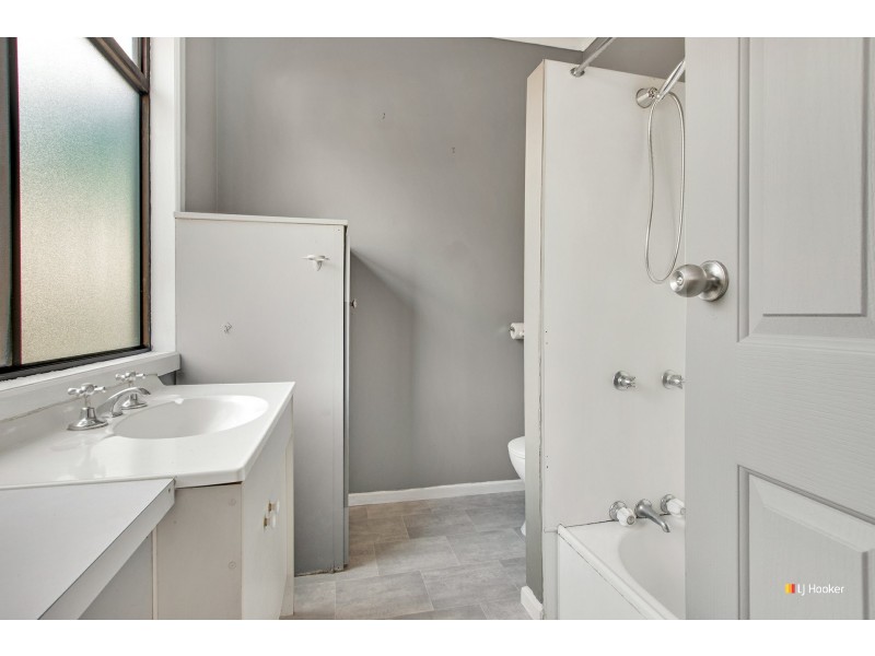 16820 Bass Highway, Flowerdale TAS 7325