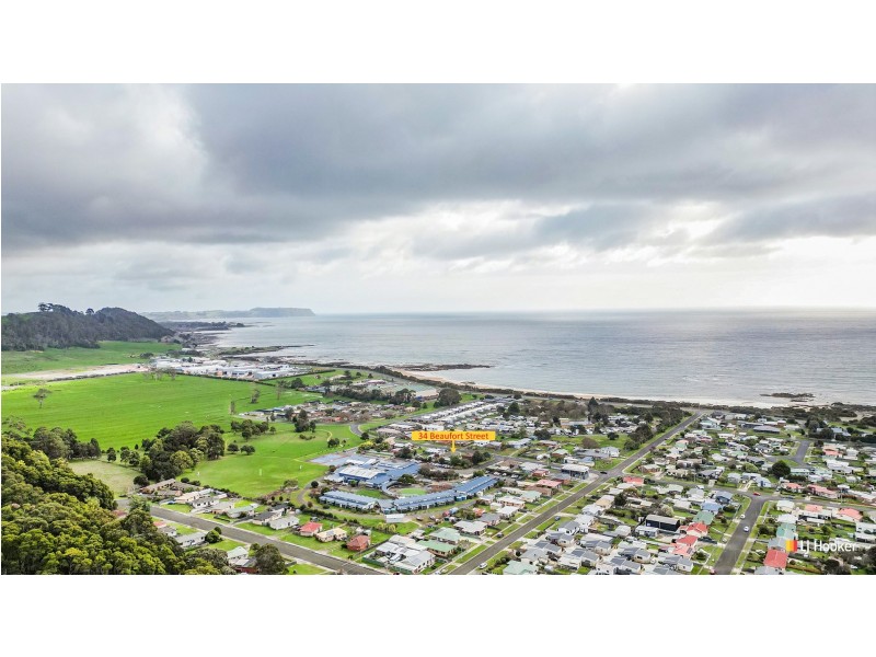 34 Beaufort Street, Somerset TAS 7322