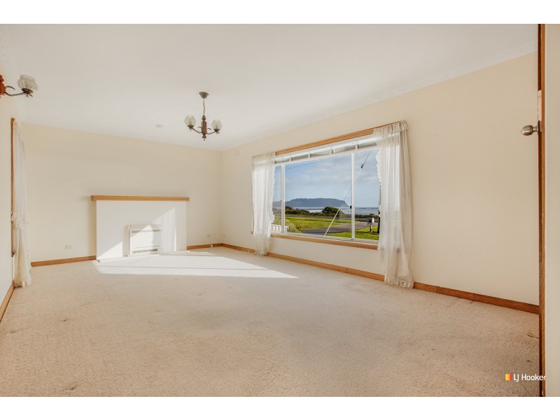 121 Old Bass Highway, Wynyard TAS 7325