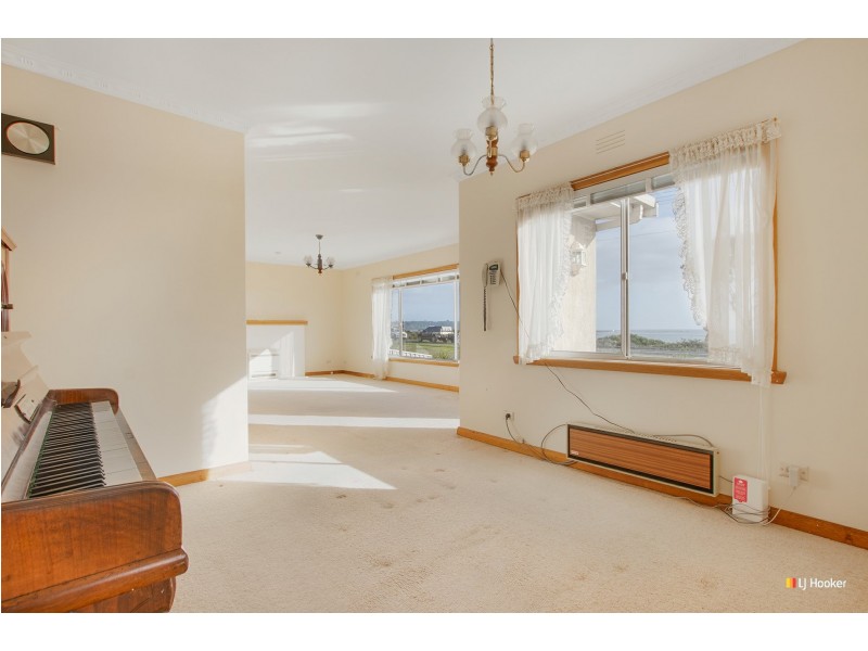 121 Old Bass Highway, Wynyard TAS 7325