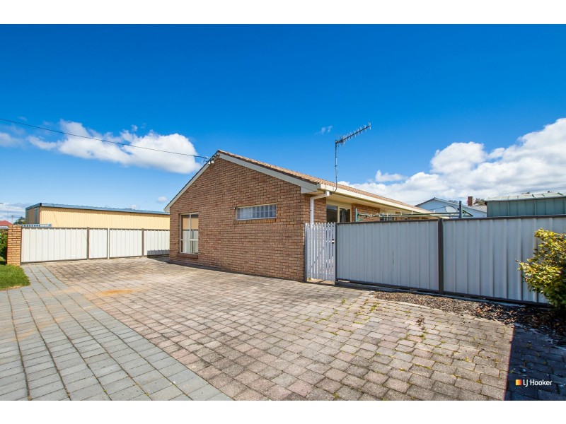 Unit 1 & 2/6 John Street, Wynyard TAS 7325