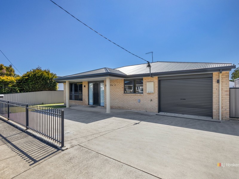 Unit 2/57a Saunders Street, Wynyard TAS 7325