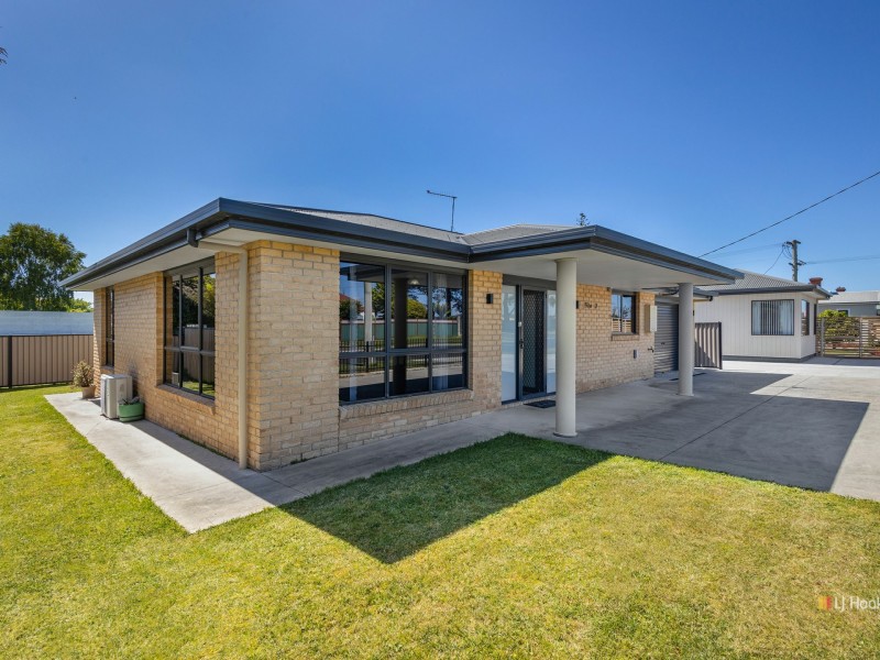 Unit 2/57a Saunders Street, Wynyard TAS 7325