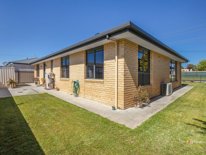 Unit 2/57a Saunders Street, Wynyard TAS 7325