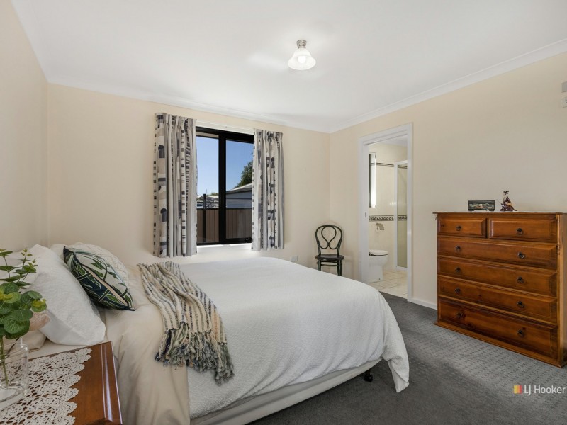 Unit 2/57a Saunders Street, Wynyard TAS 7325