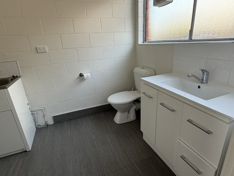 2/16 Loongana Place, Somerset TAS 7322